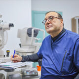 الدكتور سمير البحة يتسقبل حالات العيون في مستشفى فينيسيا