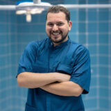 أخصائي جراحة التجميل الدكتور مالك سويسي